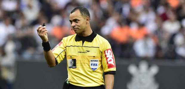 CBF define trio de arbitragem para decisão da Copa do Brasil