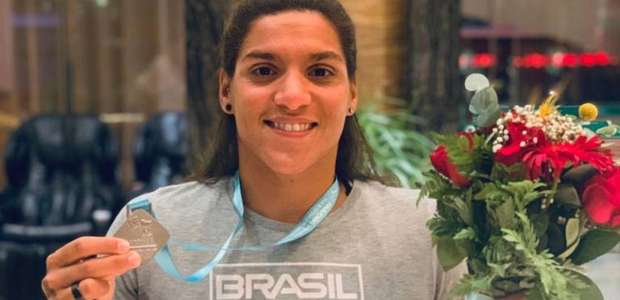 Com melhor aproveitamento, Ana Marcela é vice no ...