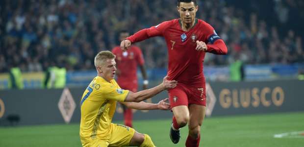 CR7 marca gol histórico, mas Portugal perde para a Ucrânia