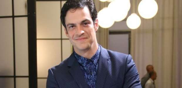 Como Félix, Mateus Solano faz crossover em A Dona do Pedaço