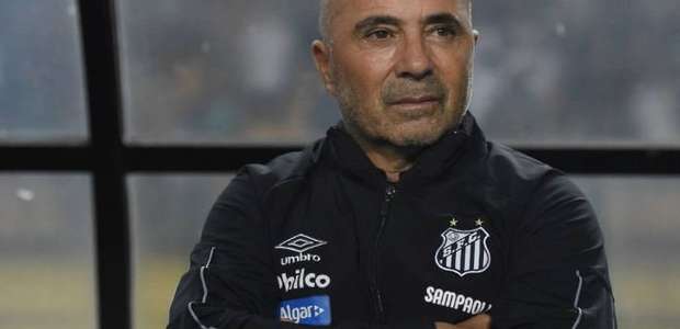 Jornalista crava saída de Sampaoli e aponta alvo do Santos