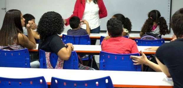 Projeto oferece reforço nas férias para crianças de ...