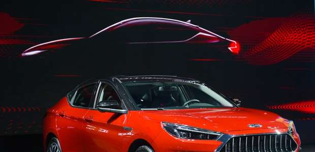 Sedã JAC J7 chega ao Brasil em 2020