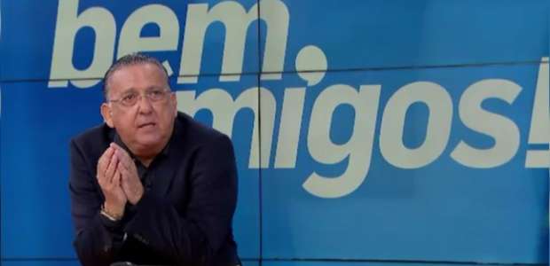 Galvão Bueno polemiza ao criticar lateral do Liverpool