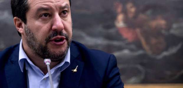 Junta do Senado começa a discutir denúncia contra Salvini