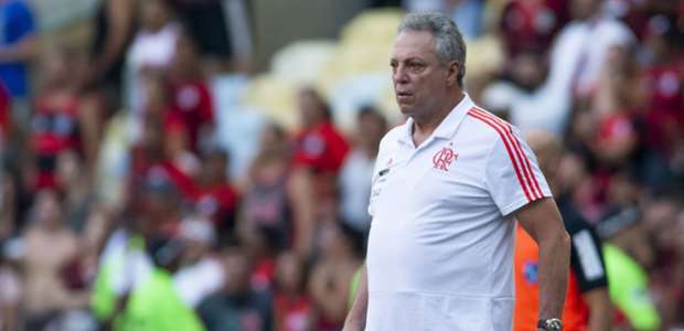 Abel cobra Flamengo por premiação de títulos: "É um direito"