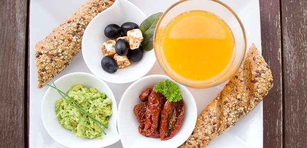 Escovar os dentes antes ou depois do café? Descubra