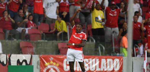 Inter bate o Pelotas e segue 100% no Gauchão