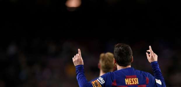 Messi brilha, faz 2 e leva Barça às quartas da Copa do Rei