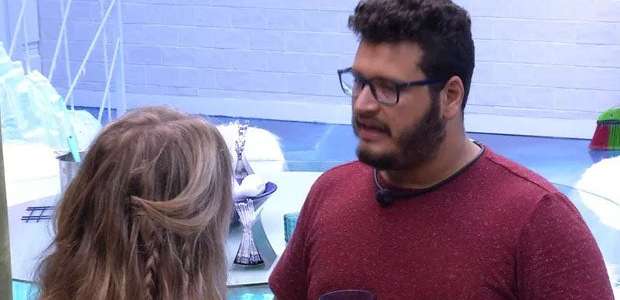 BBB 2020: Marcela surpreende e manda a real para Victor Hugo