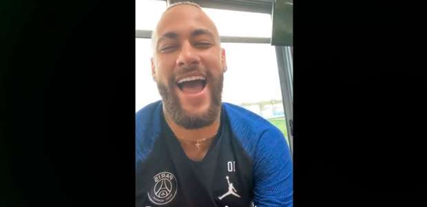 Neymar brinca sobre desfalcar Carnaval: "Não terá polêmica"