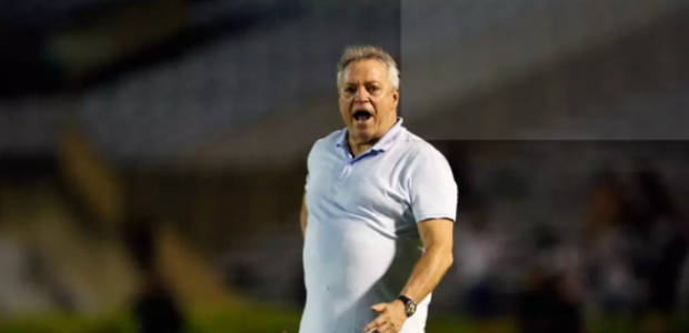 Abel terá dez dias para encontrar formação ideal no Vasco