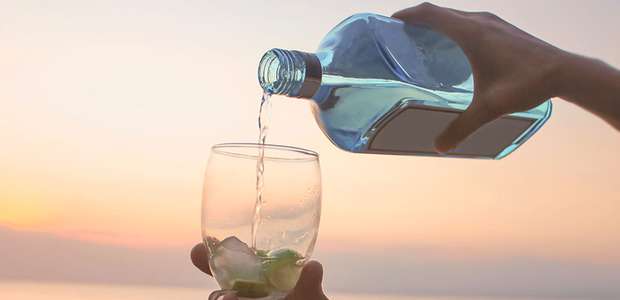 Destilaria se engana e vende álcool gel no lugar de gim