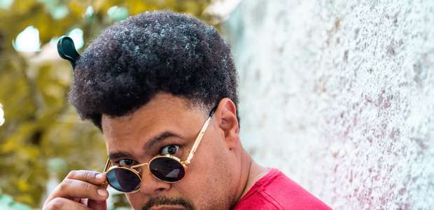 Babu Santana é levado para hospital após passar mal