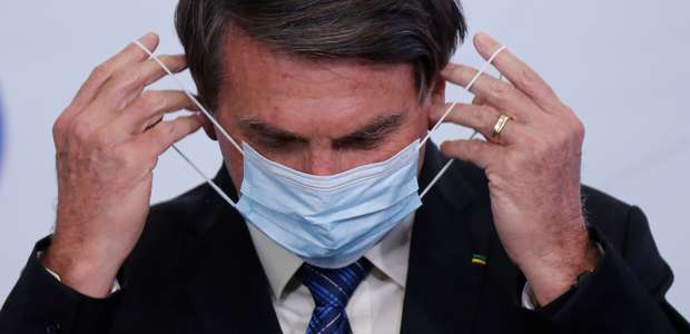 Bolsonaro diz que passará por cirurgia para remover cálculo