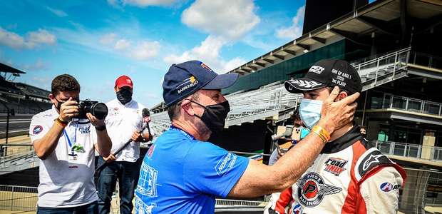 Barrichello supera Porto em duelo brasileiro e vence 1ª na USF2000 em Indianápolis