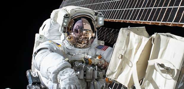 40 astronautas para seguir no Instagram