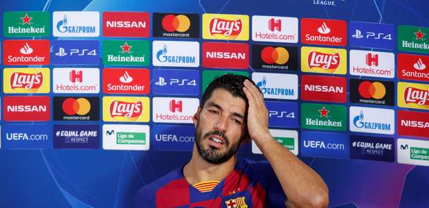 Itália suspeita de fraude em exame de Suárez para cidadania