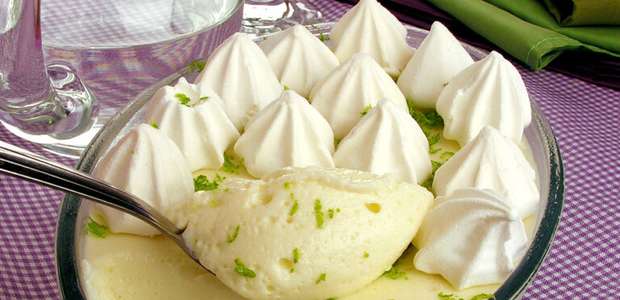 Sobremesas com limão: opções doces para quem ama essa fruta