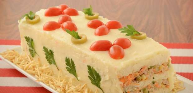 Faça uma torta fria de salpicão simples e deliciosa