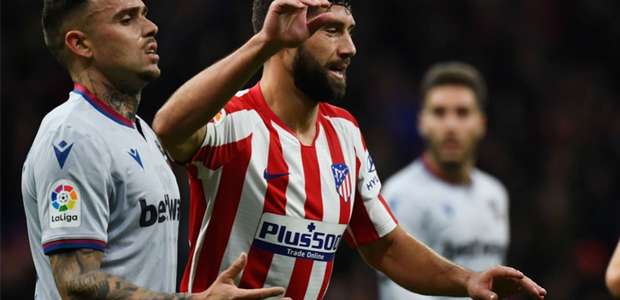 Barcelona estuda contratação de ex-zagueiro do Corinthians