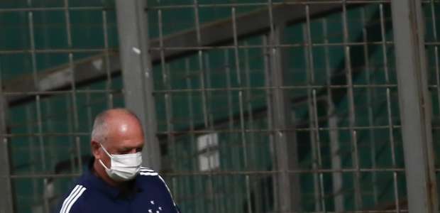 Sem conseguir acesso, Felipão deixa o Cruzeiro após 3 meses