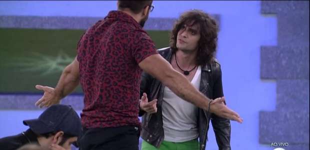 BBB21: Arthur e Fiuk se estranham ao vivo e crossfiteiro ...