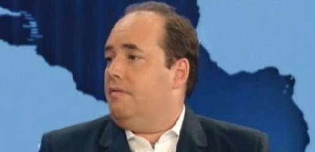 Show Business com Douglas Costa