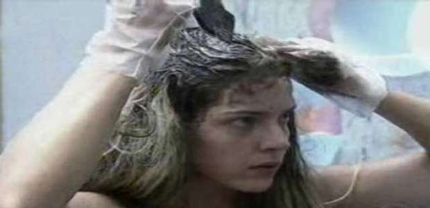 'Furacão da CPI' pinta o cabelo e vira piada em A Fazenda