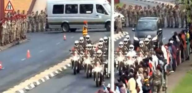 Vídeo mostra cortejo por Pretória em homenagem a Mandela