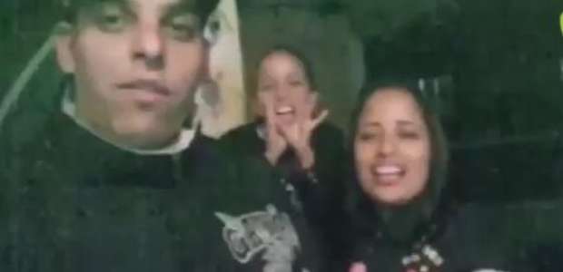 Sem panela! Corintianos promovem "varandaço da Fiel"