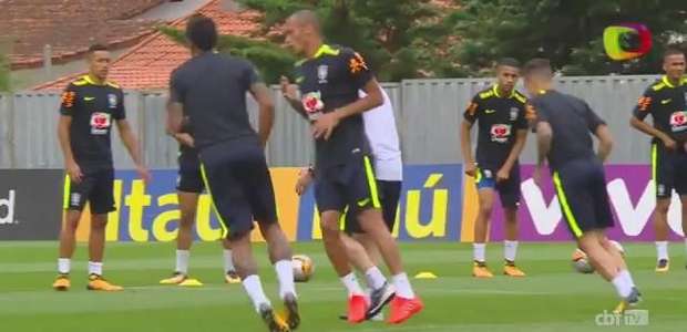 Tite define seleção titular em 2º dia de treinos no RJ