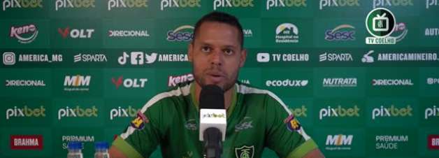 AMÉRICA-MG: João Paulo mira vaga na Libertadores e fala em terminar o ano feliz: "Se temos a possibilidade temos que focar nela"