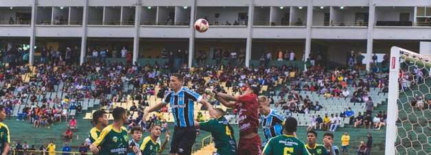 Grêmio avança em primeiro na Copinha, apesar de derrota para o XV de Jaú