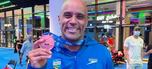João Gomes fatura medalha de bronze nos 50m peito do Mundial