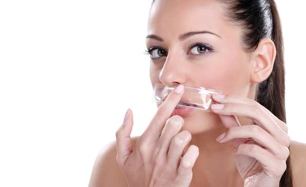 Confira cinco dicas e deixe o rosto lisinho após a depilação