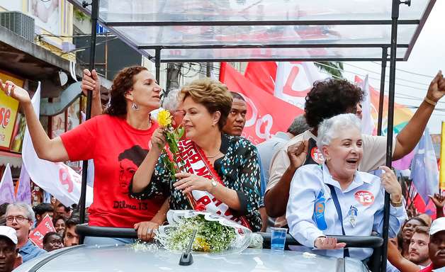 Ataques de Aécio fazem Dilma crescer entre as mulheres