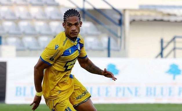 Emprestado pelo Flamengo, Rafael Santos avalia primeira experiência no futebol europeu: 'Evolui muito'