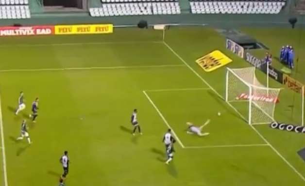 Guarani goleia o Operário e vence a primeira na Serie B