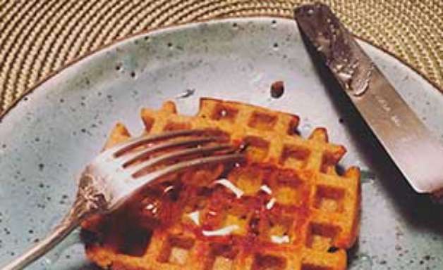 Para o lanche: waffle de farinha integral