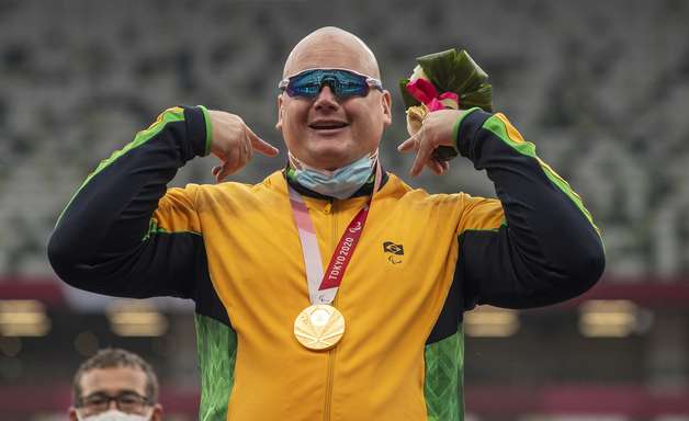 Resumo: Brasil é ouro no atletismo, natação e parataekwondo