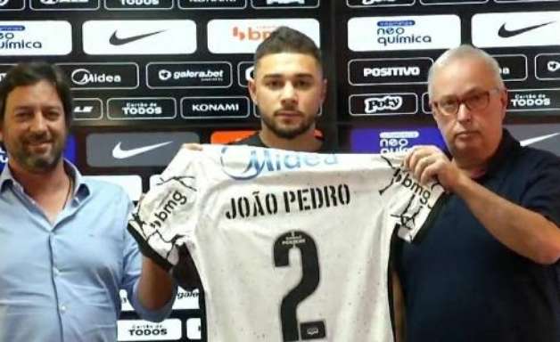 Ex-Palmeiras, João Pedro quer estrear logo pelo Corinthians