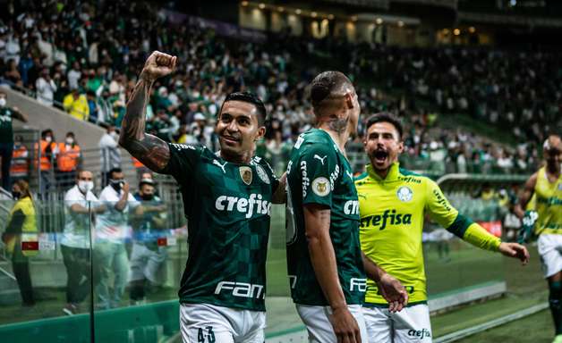 Palmeiras amassa o Atlético-GO e chega à 6ª vitória seguida