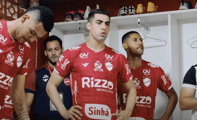 Em bom momento no Vila Nova-GO, Xandão espera terminar ano vencendo no clube
