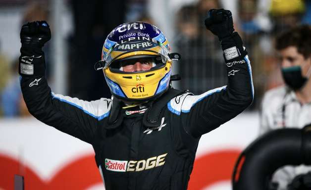 Alonso volta ao pódio da F1 após 7 anos e é o piloto do dia
