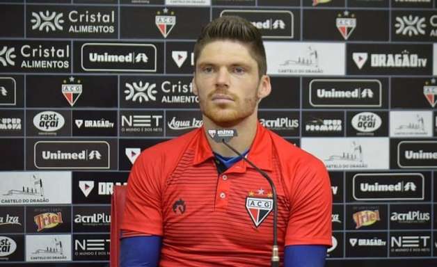 Empresário de Kozlinski explica negociação para rescisão de contrato do goleiro com o Atlético-GO