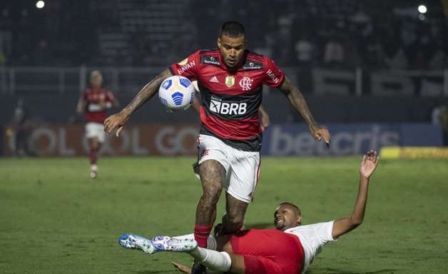 Análise: Kenedy não correspondeu em 2021, mas retorno ao Chelsea deixa lacuna no elenco do Flamengo