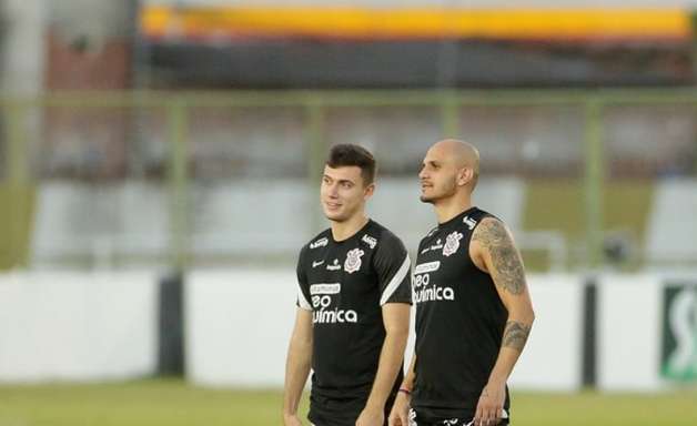 Passagem de bastão? Lucas Piton deve ter mais chances pelo Corinthians em 2022