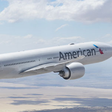 Mensagem lida em celular causa alarme e força retorno de voo da American Airlines