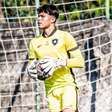 Entenda por que a Justiça bloqueou a pensão do filho do ex-goleiro Bruno